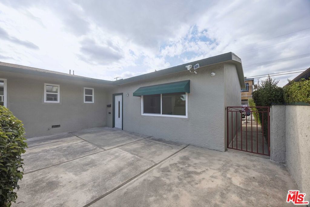 1457 E Chapman Avenue Property Photo 30