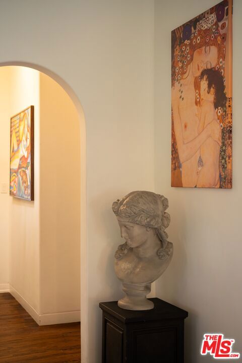 1135 Sunset Vale Avenue Property Photo 9