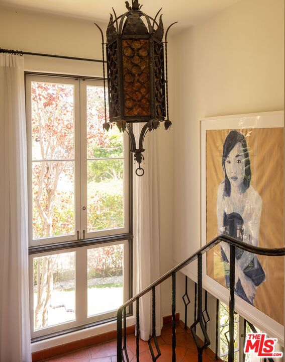 1135 Sunset Vale Avenue Property Photo 16
