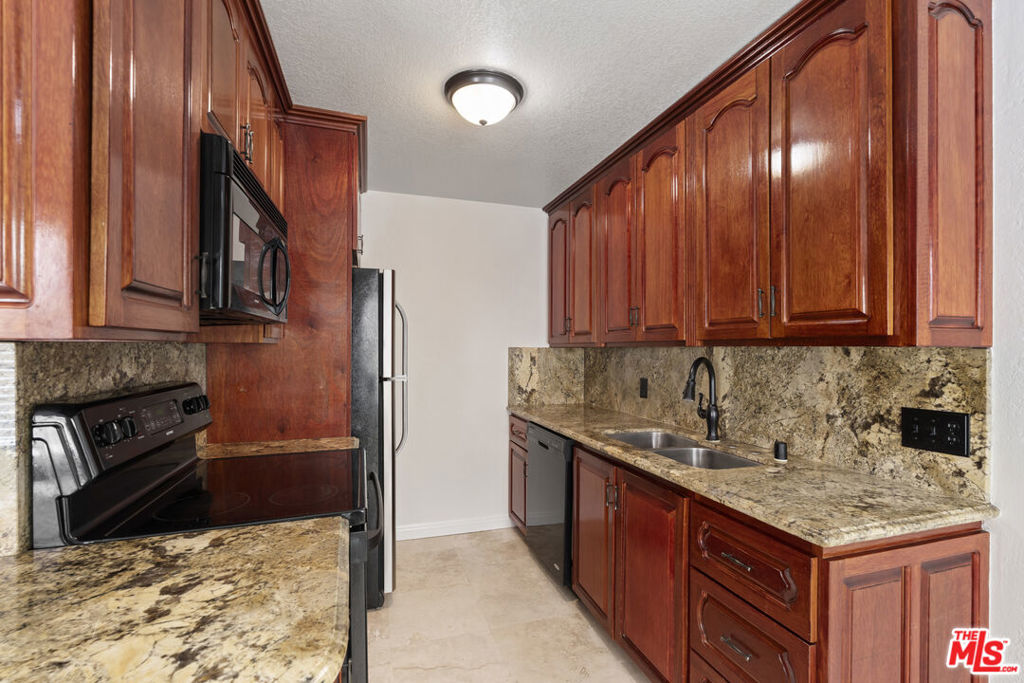 3682 Nile Street 3 Property Photo 6
