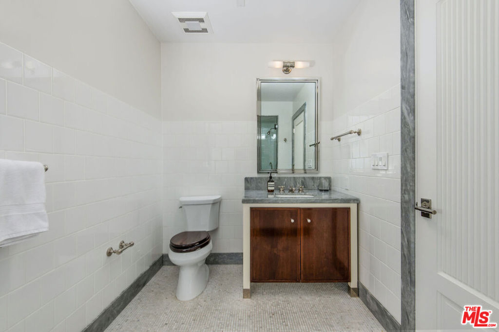15225 Palisades Village Lane 205 Property Photo 24