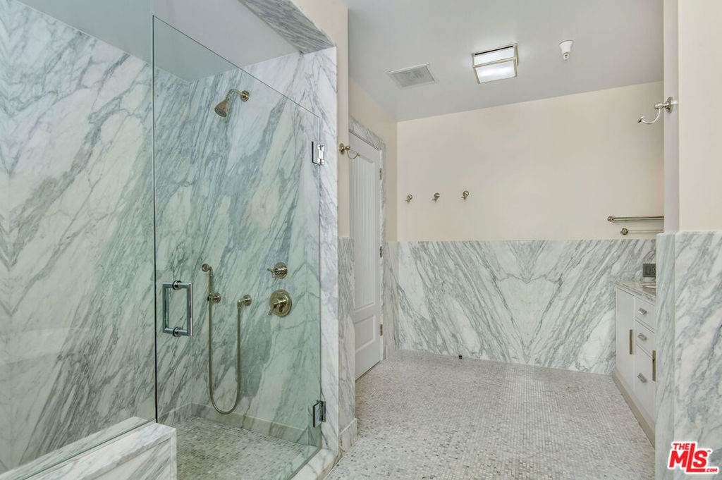 15225 Palisades Village Lane 205 Property Photo 32