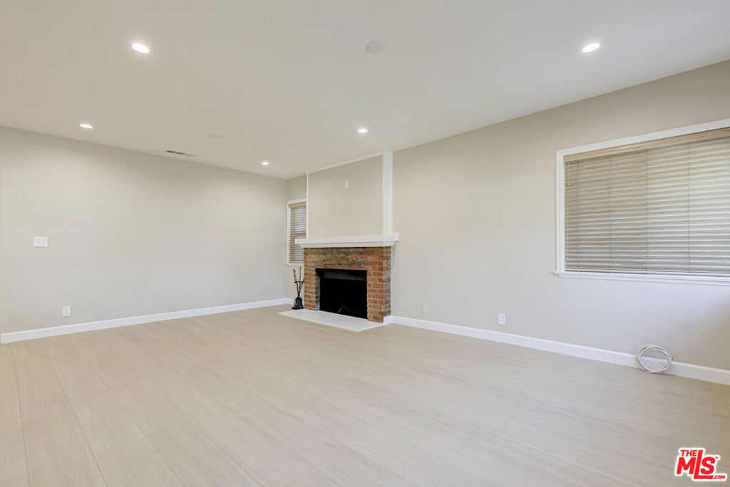 10529 Mount Gleason Avenue Property Photo 10
