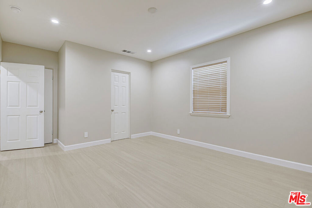 10529 Mount Gleason Avenue Property Photo 17