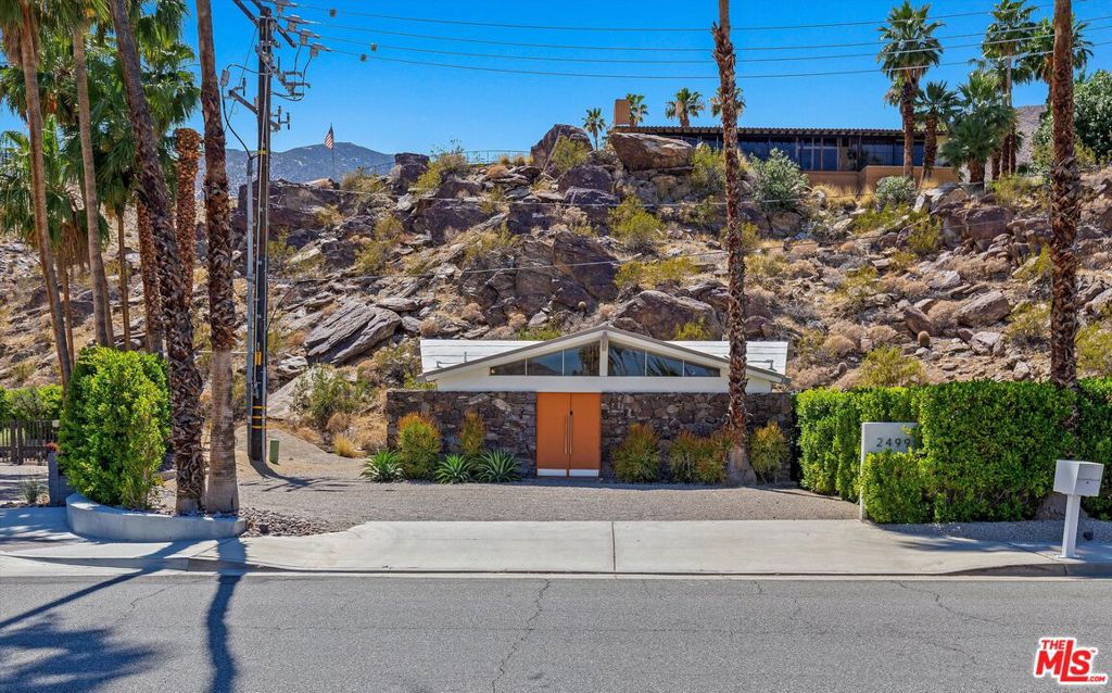 2499 S Palm Canyon Drive Property Photo 4