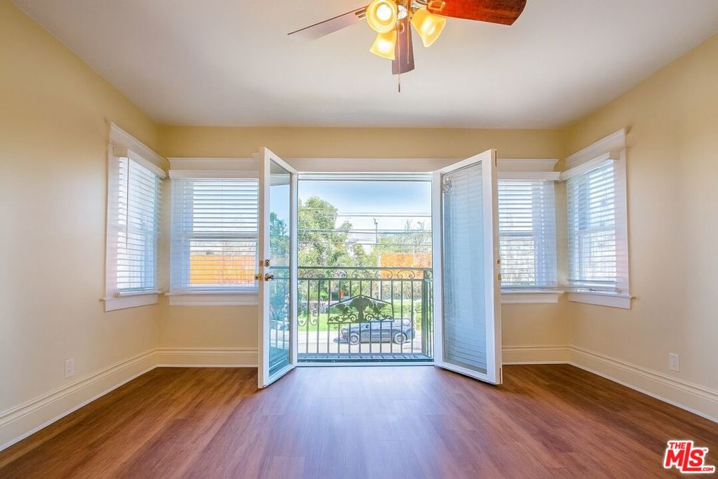 3109 S Catalina Street Property Photo 3