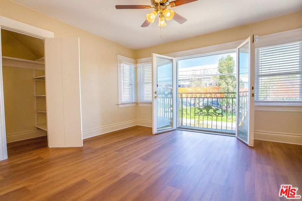 3109 S Catalina Street Property Photo 5