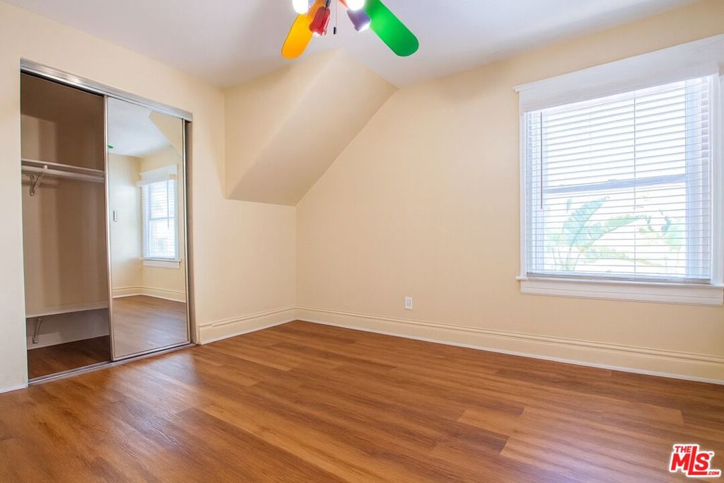 3109 S Catalina Street Property Photo 6