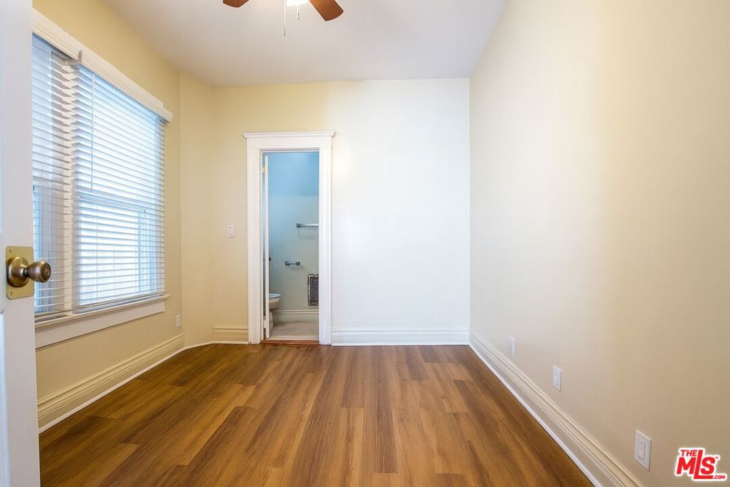 3109 S Catalina Street Property Photo 9