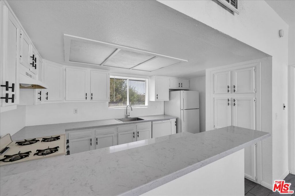 74077 Cactus Drive Property Photo 2