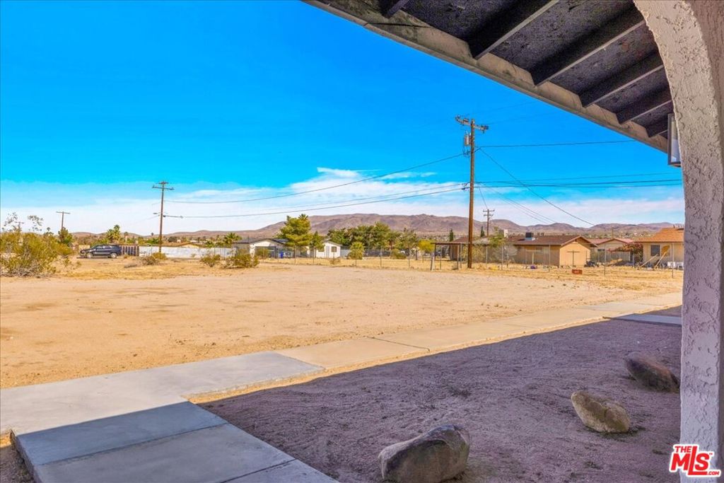 74077 Cactus Drive Property Photo 12