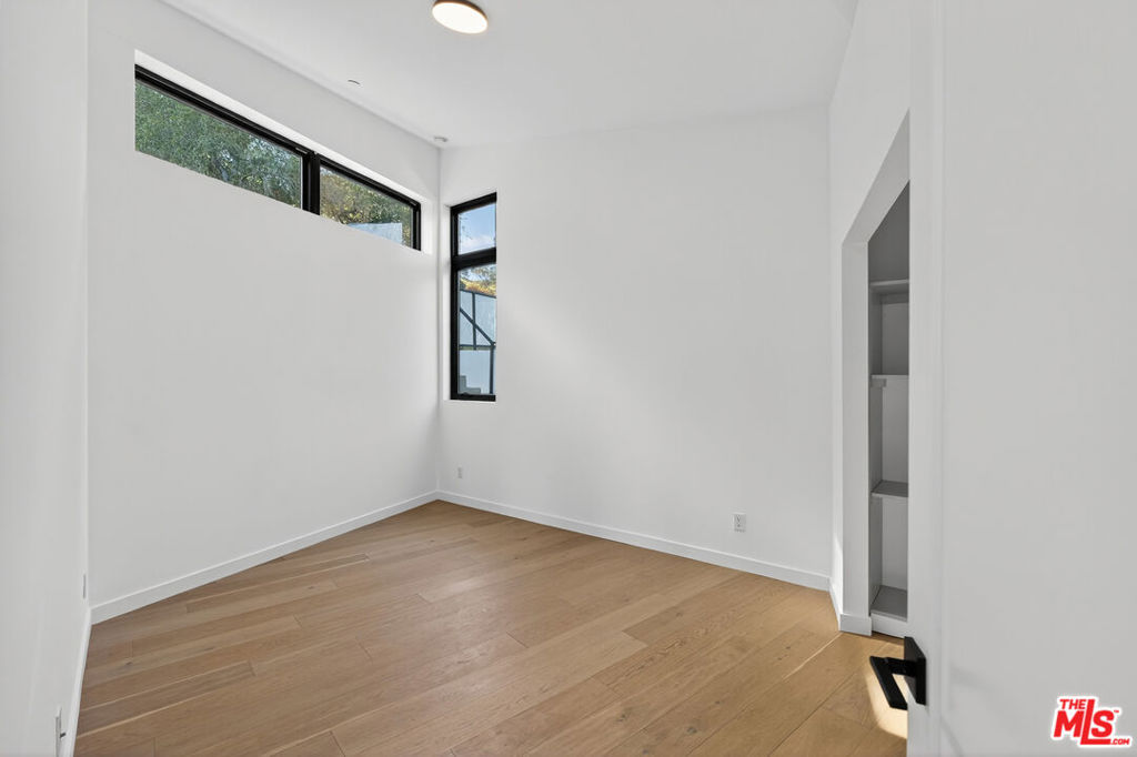 8366 Hillcroft Drive Property Photo 17