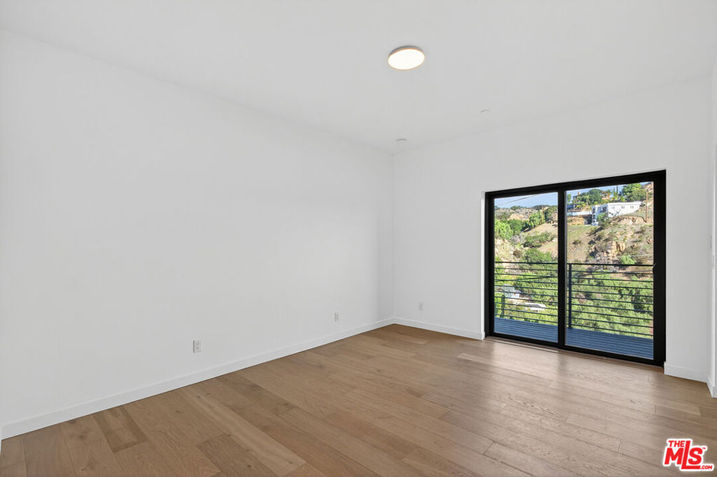 8366 Hillcroft Drive Property Photo 31