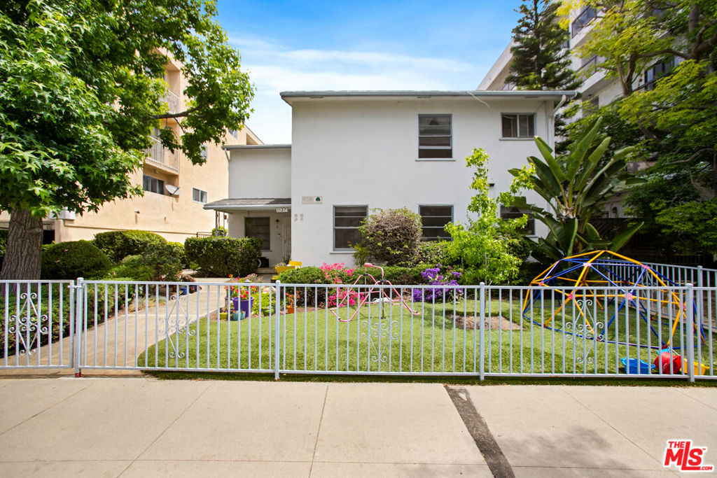1127 5th Street Property Photo 1