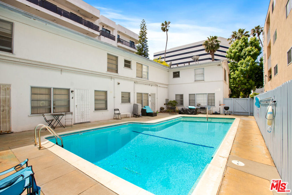 1127 5th Street Property Photo 5