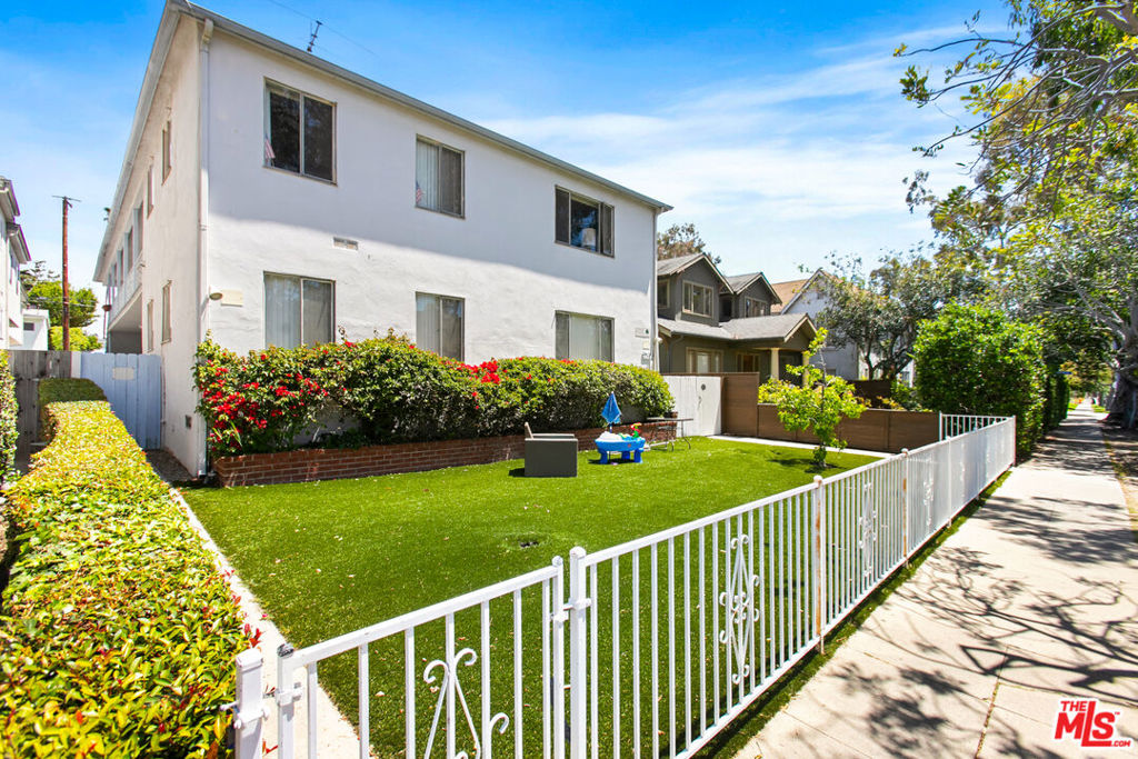 947 7th Street Property Photo 1