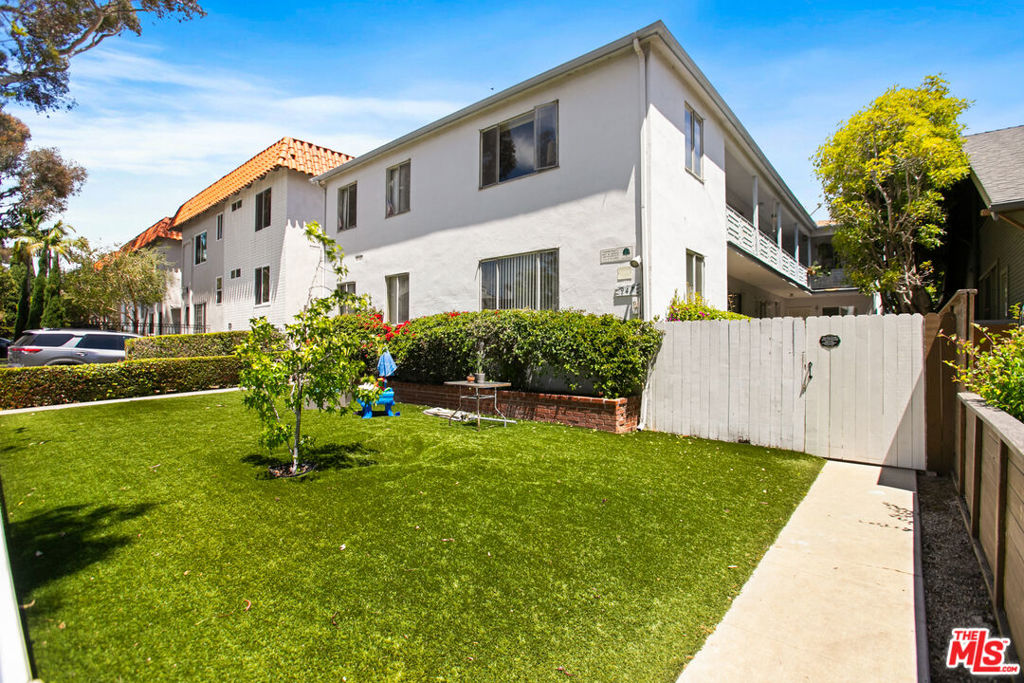 947 7th Street Property Photo 12