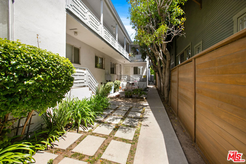947 7th Street Property Photo 13