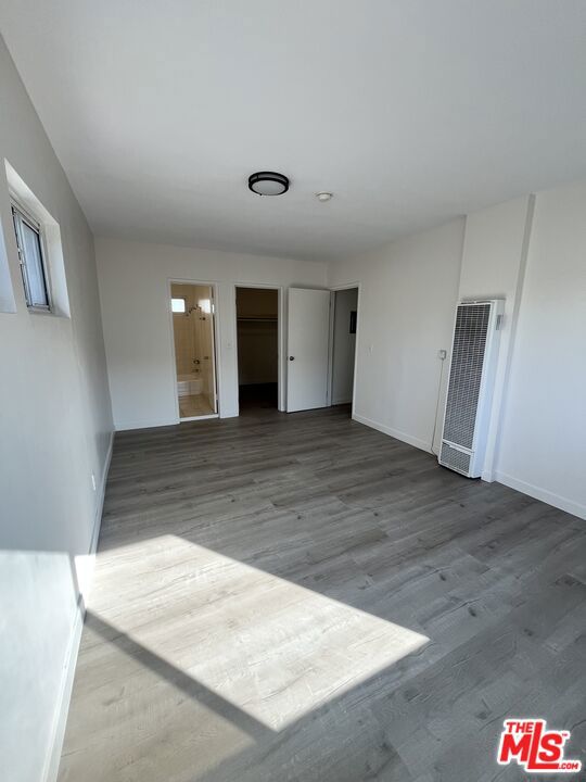 1132 S Oxford Avenue Property Photo 11