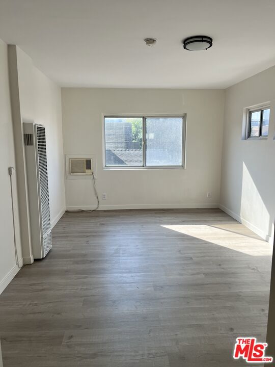 1132 S Oxford Avenue Property Photo 12