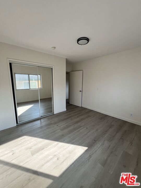 1132 S Oxford Avenue Property Photo 15