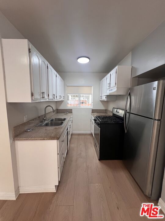 1132 S Oxford Avenue Property Photo 19