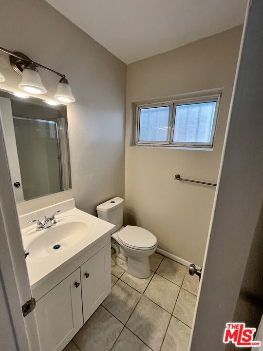 1132 S Oxford Avenue Property Photo 21