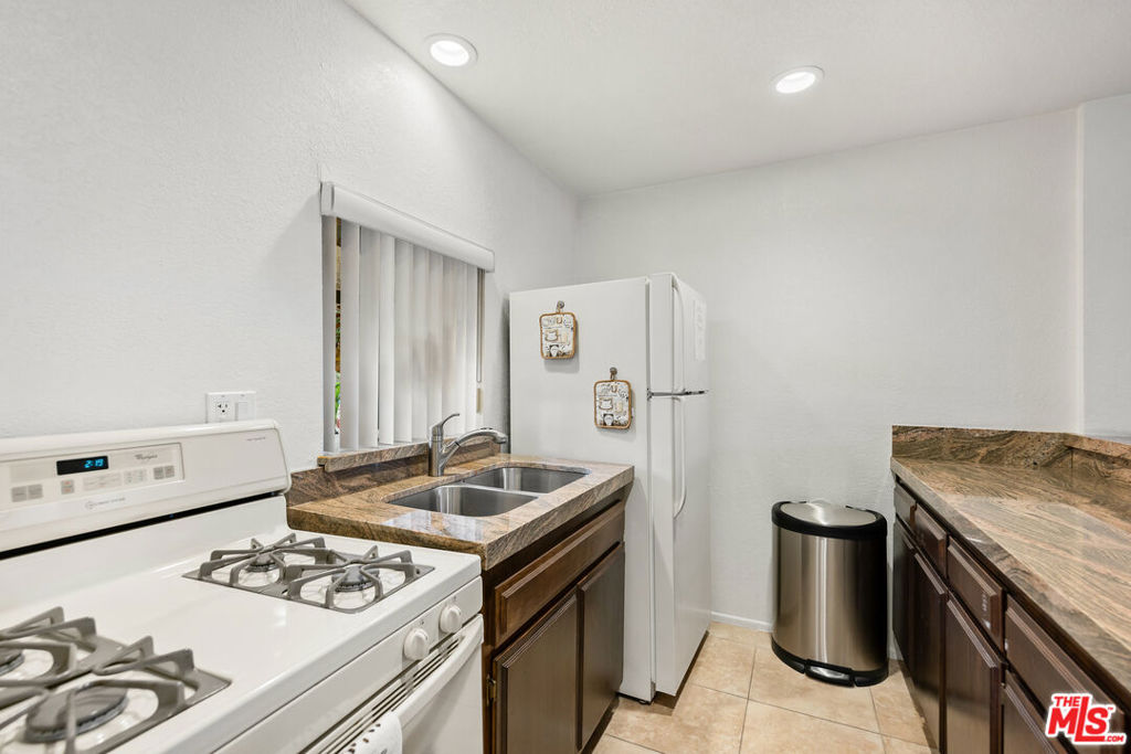 441 E San Jose Avenue 209 Property Photo 40