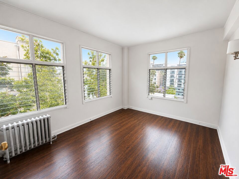 634 S Gramercy Place 607 Property Photo 1
