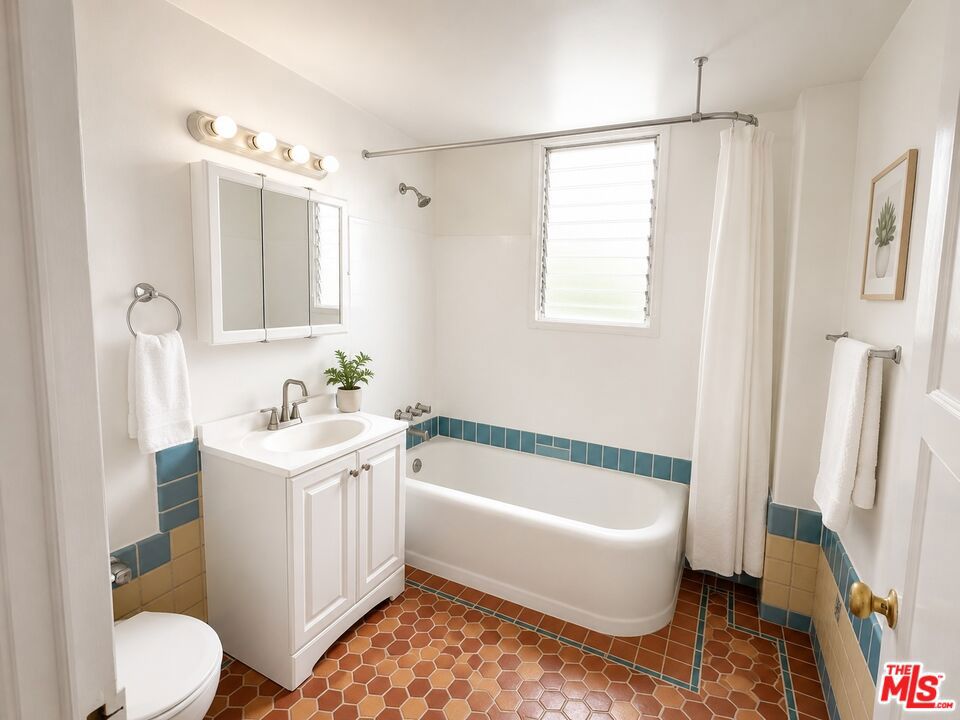 634 S Gramercy Place 607 Property Photo 3