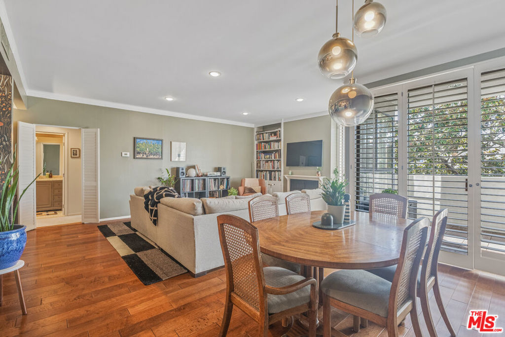 12115 San Vicente Boulevard 303 Property Photo 6