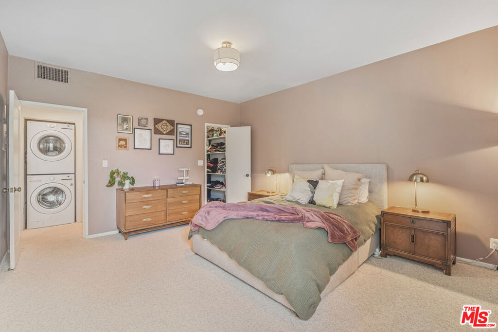12115 San Vicente Boulevard 303 Property Photo 13