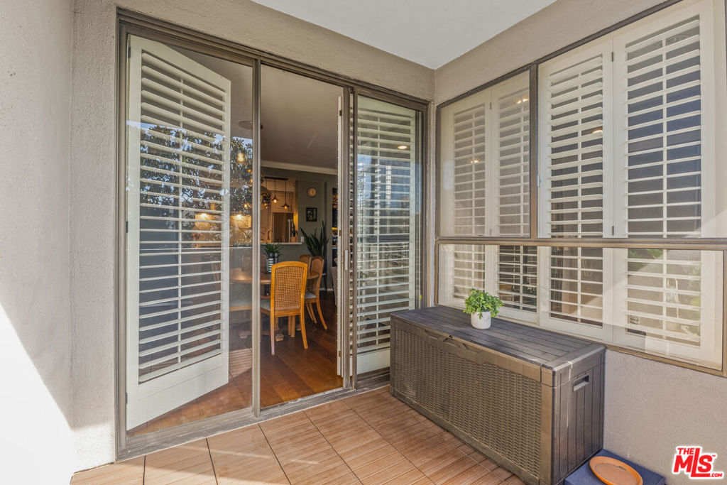 12115 San Vicente Boulevard 303 Property Photo 15