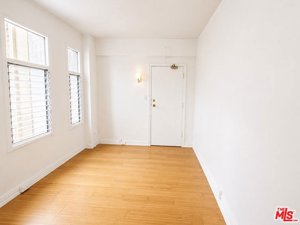 634 S Gramercy Place 602 Property Photo 1