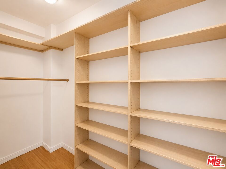 634 S Gramercy Place 602 Property Photo 4