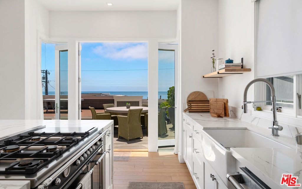 25157 Malibu Road Property Photo 10