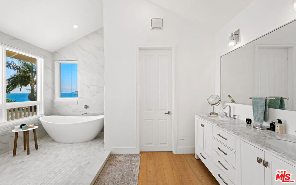 25157 Malibu Road Property Photo 16