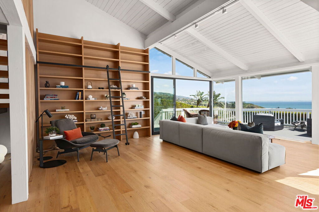 23901 Malibu Knolls Road Property Photo 6