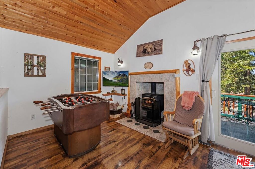 42979 Fern Avenue Property Photo 13
