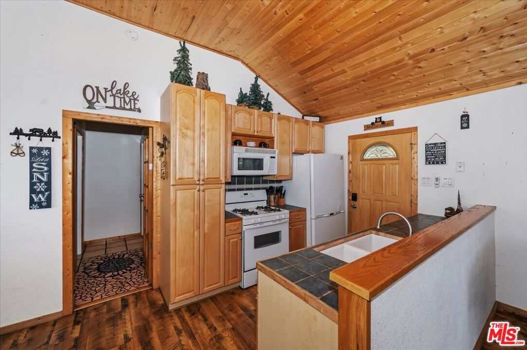 42979 Fern Avenue Property Photo 16