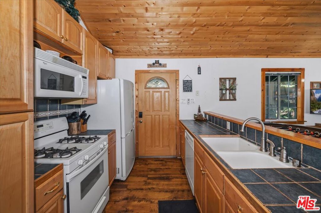 42979 Fern Avenue Property Photo 17