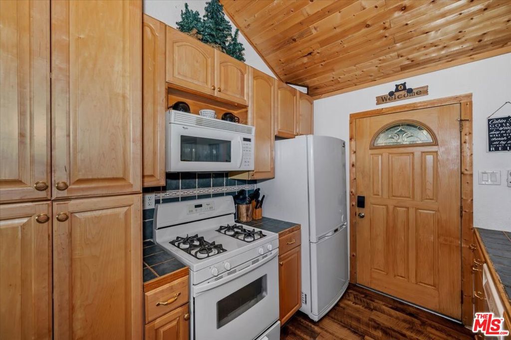 42979 Fern Avenue Property Photo 18