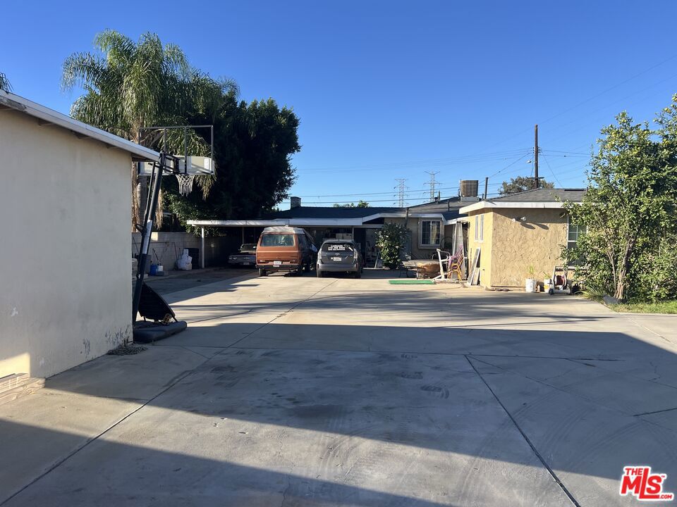 9278 Kewen Avenue Property Photo 12
