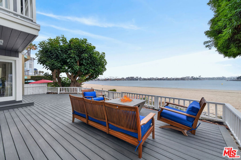 6819 E Ocean Boulevard Property Photo 1