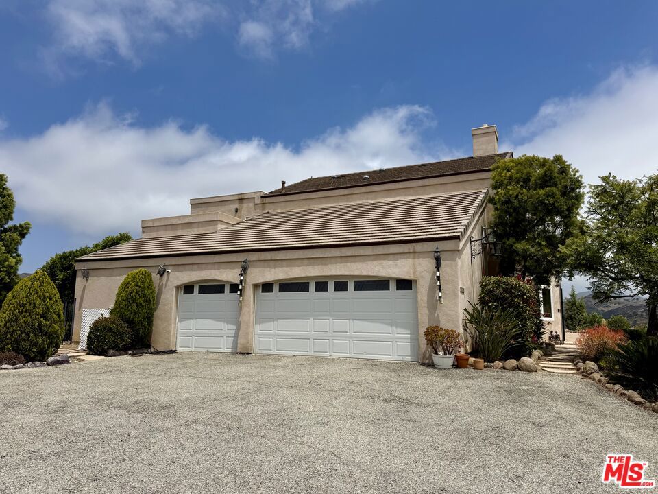 10827 Pacific View Drive Property Photo 4