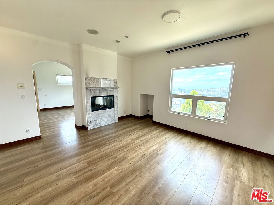 10827 Pacific View Drive Property Photo 26