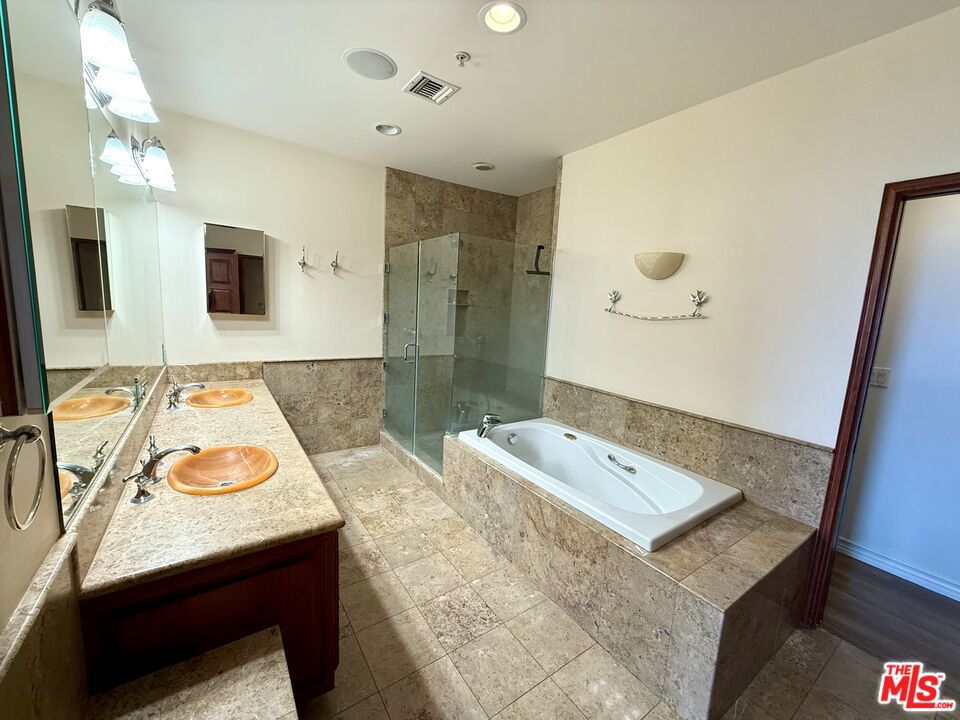10827 Pacific View Drive Property Photo 31