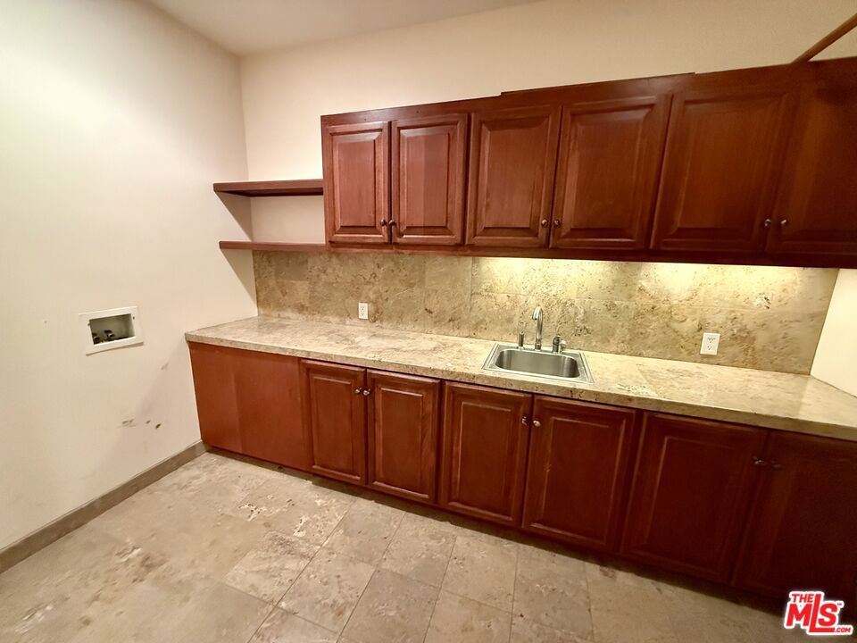 10827 Pacific View Drive Property Photo 38