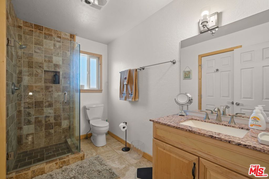 1037 H Lane Property Photo 17