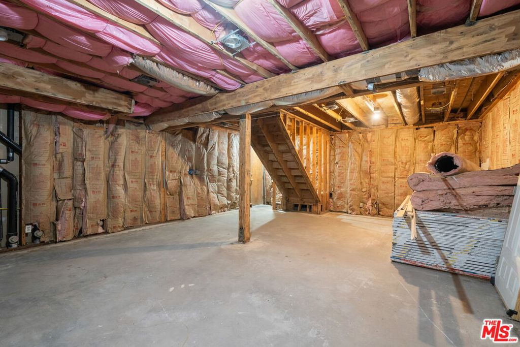 1037 H Lane Property Photo 20